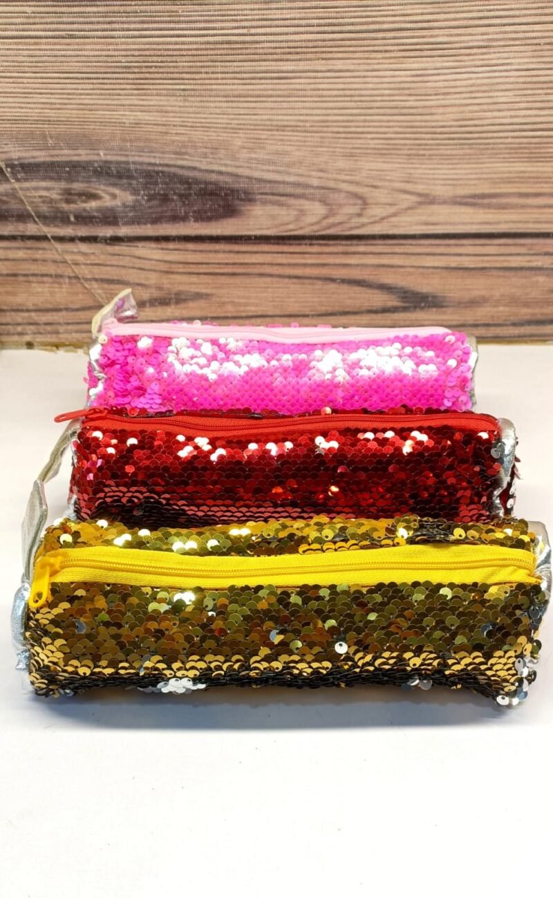 Sequence pouch
