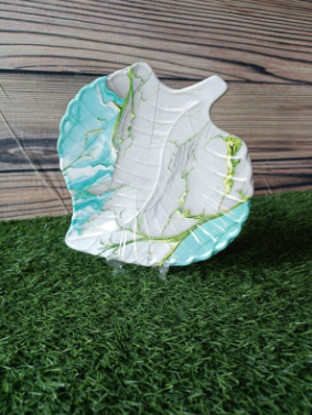 leaf.png Melamine leaf plater (small)