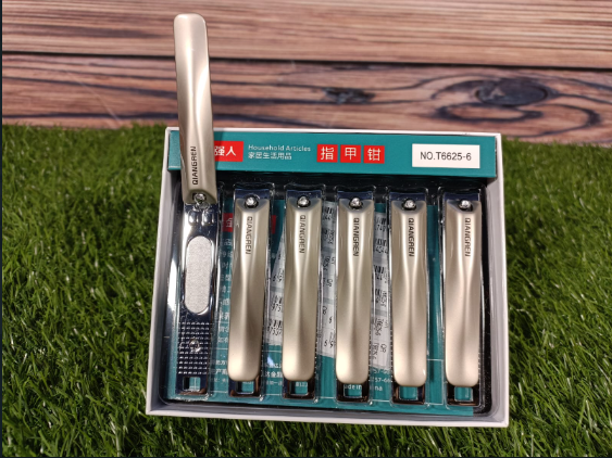 Nail cutter