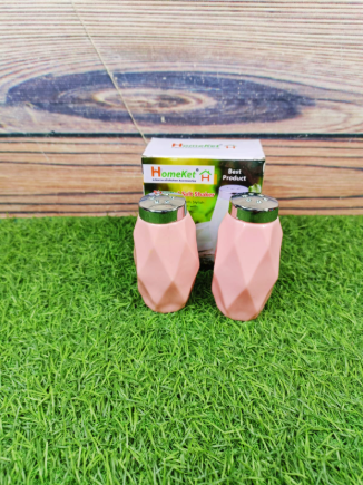 Salt and pepper set