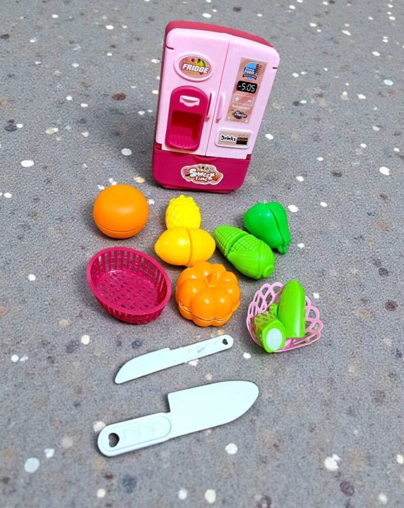Kitchen set cutting fruits