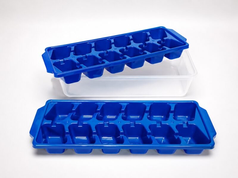 Ice cube tray with box