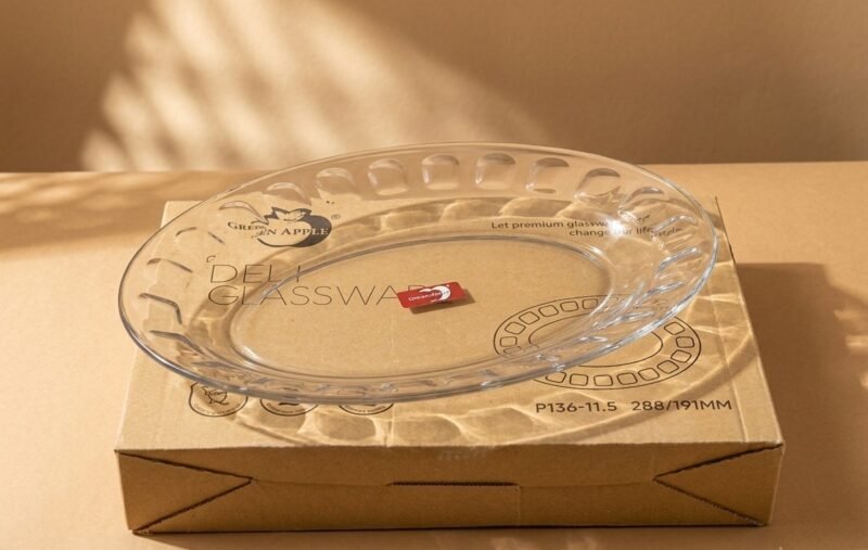 Glass dishes (2pcs)